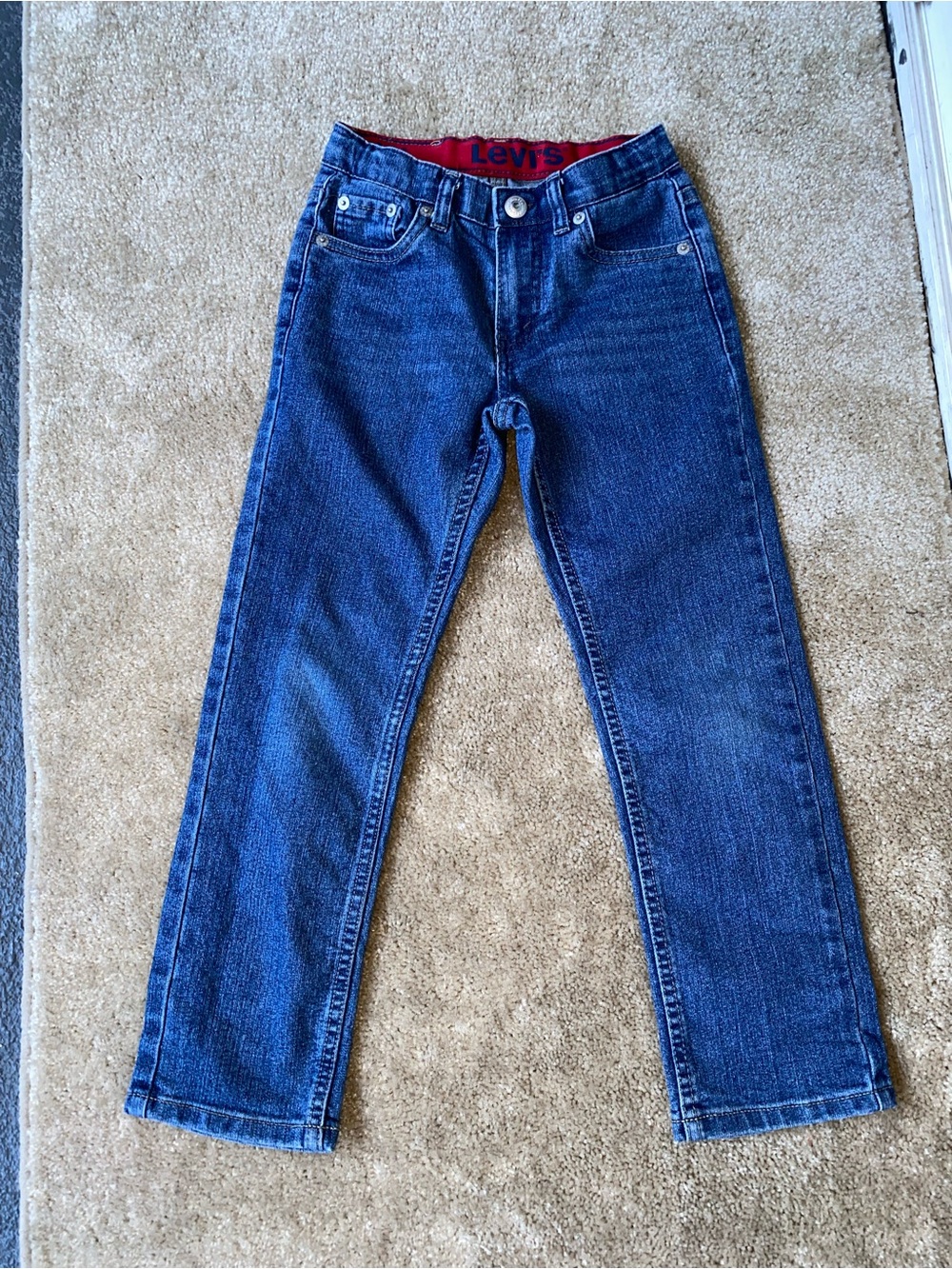 The selected item is a pair of Levi's Kids' Jeans, specifically resembling varia